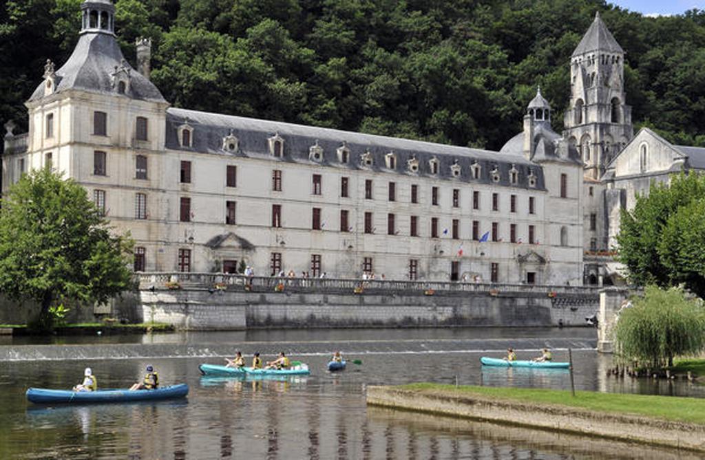 Hotel Vvf Perigord Sorges-En-Perigord Zewnętrze zdjęcie